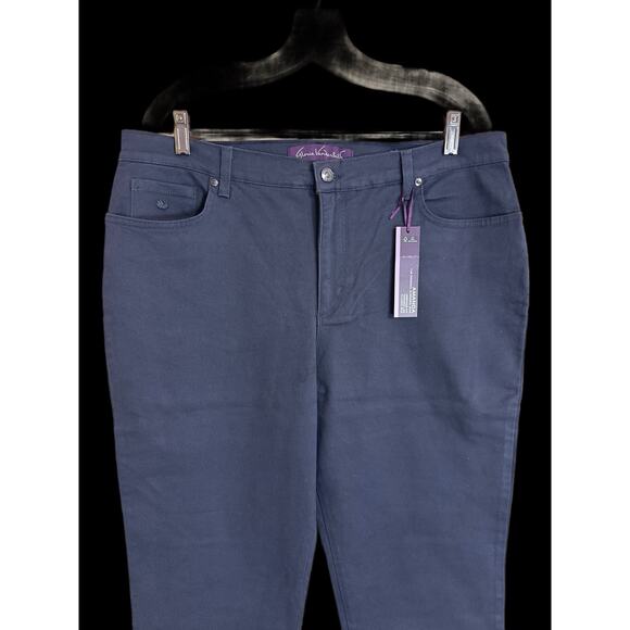 Gloria Vanderbilt Amanda Women’s Original Slimming Jeans Tapered Size 16 Short - Picture 2 of 13